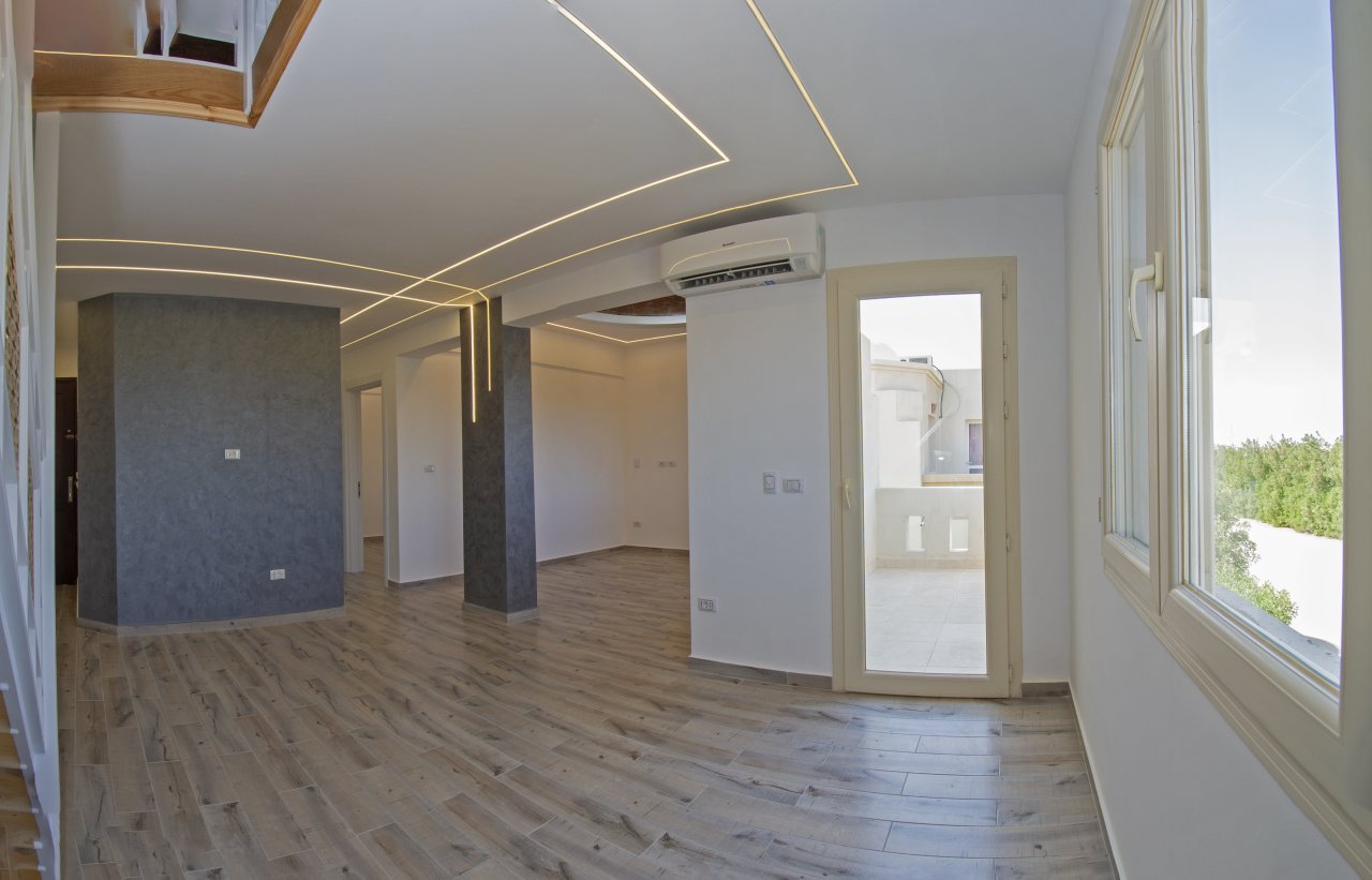 Exklusives Apartment auf 2 Etagen + Balkon in MAKADI HEIGHTS