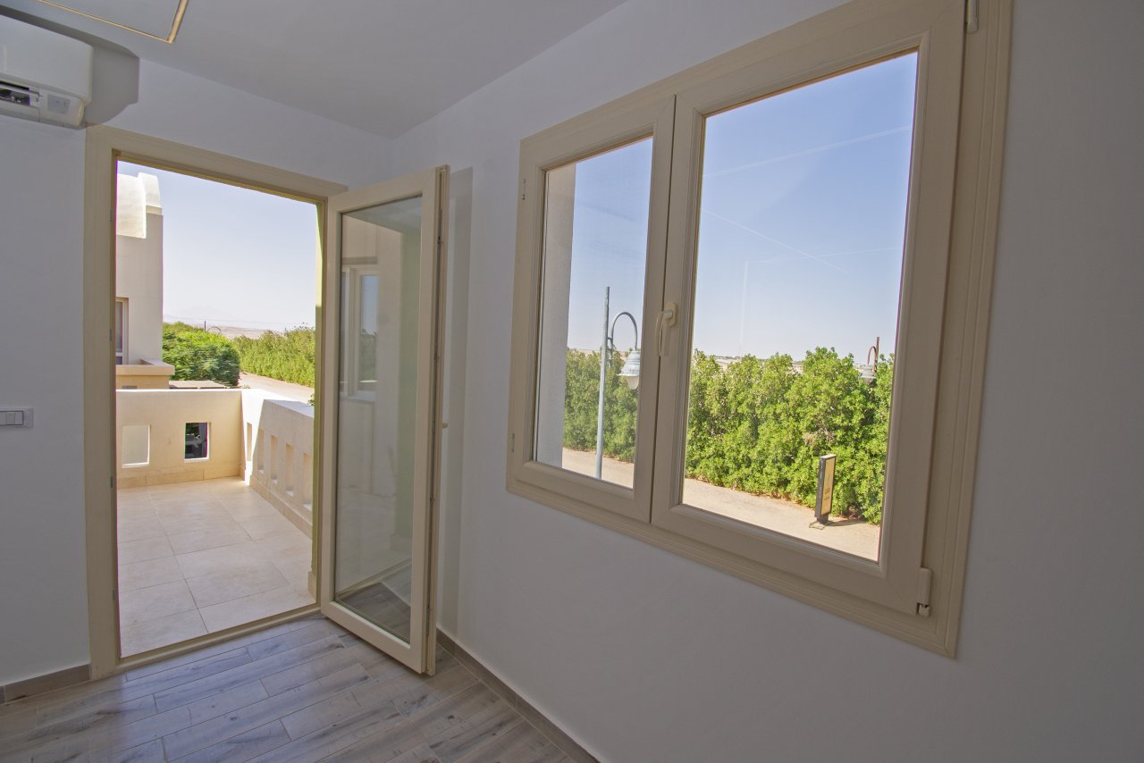 Exklusives Apartment auf 2 Etagen + Balkon in MAKADI HEIGHTS