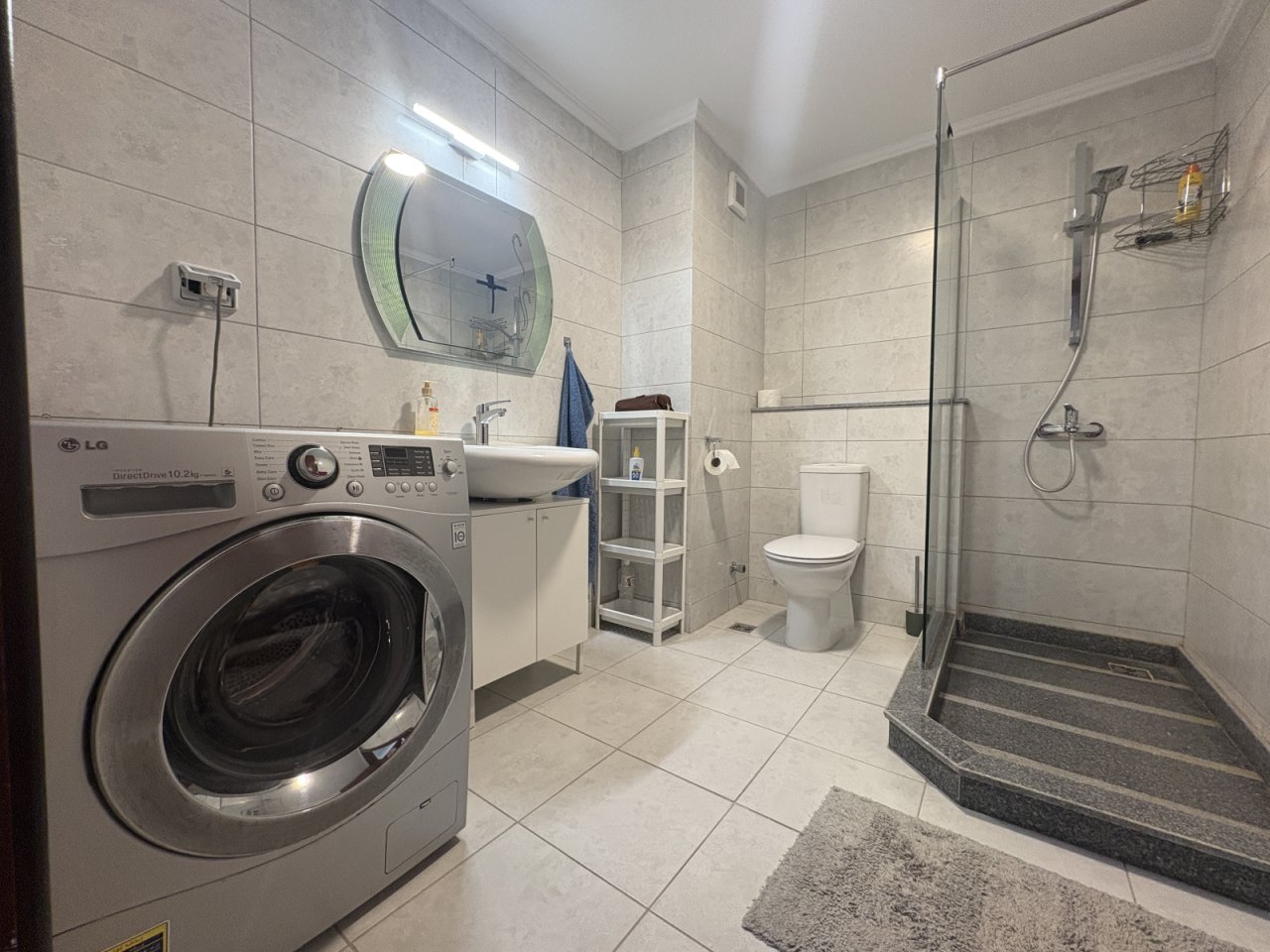 24bathroom2