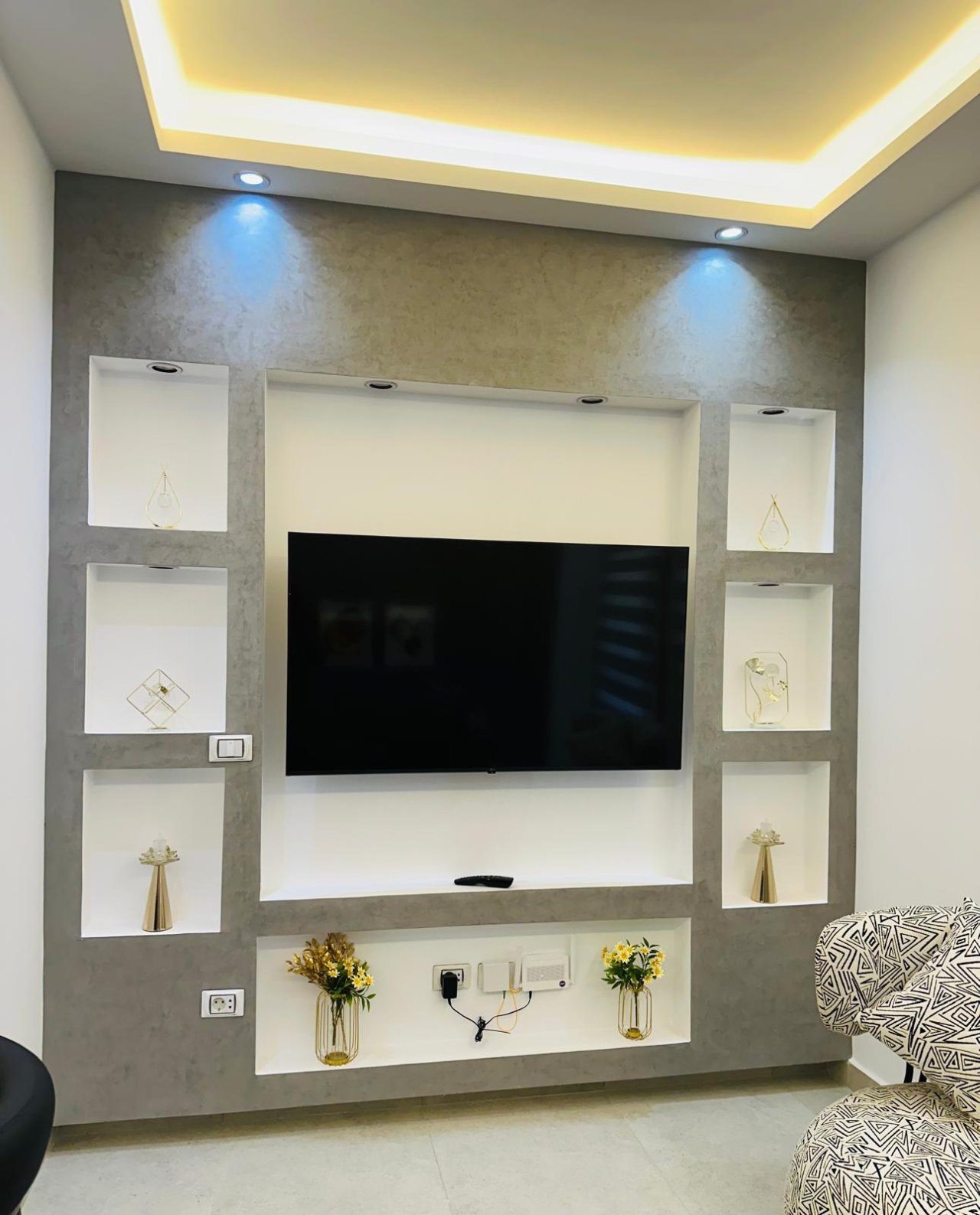 T9-Q3-B1-21 Wohnbereich TV-Wand T9-Q3-B1-21 Wohnbereich TV-Wand