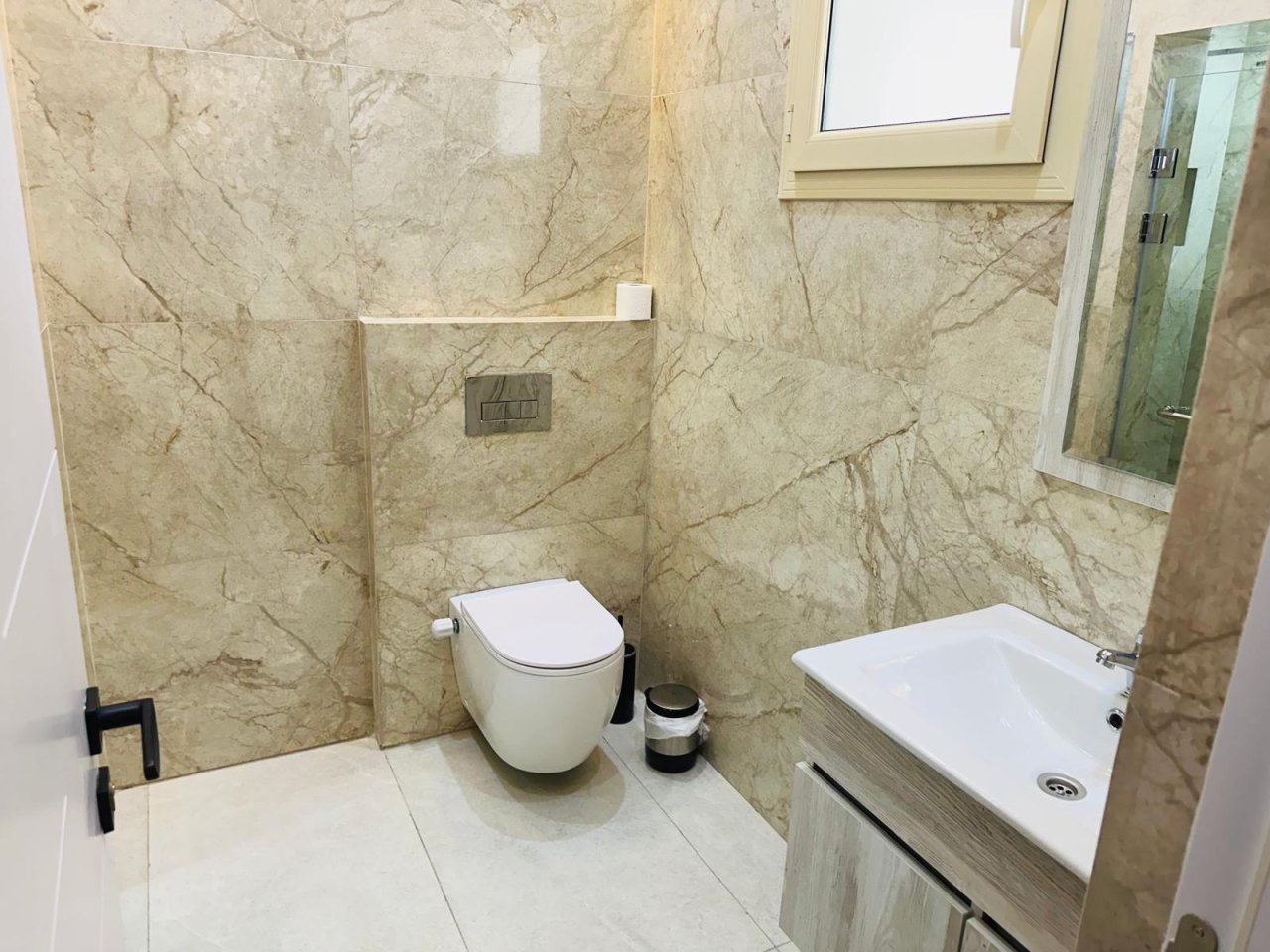 T9-Q3-B1-21 Bad Toilette 3 T9-Q3-B1-21 Bad Toilette 3